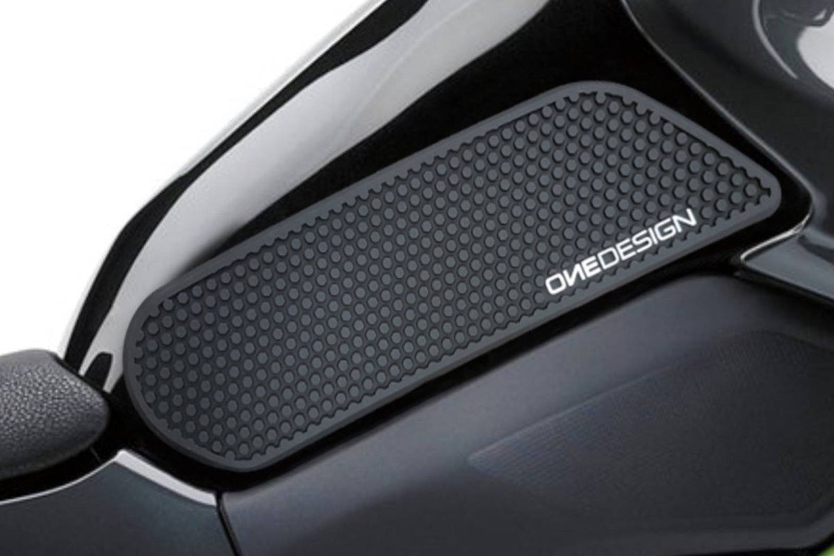 PUIG ADESIVO SERBATOIO SPECIFICO LATERALE PER KAWASAKI Z900 23-24 NERO
