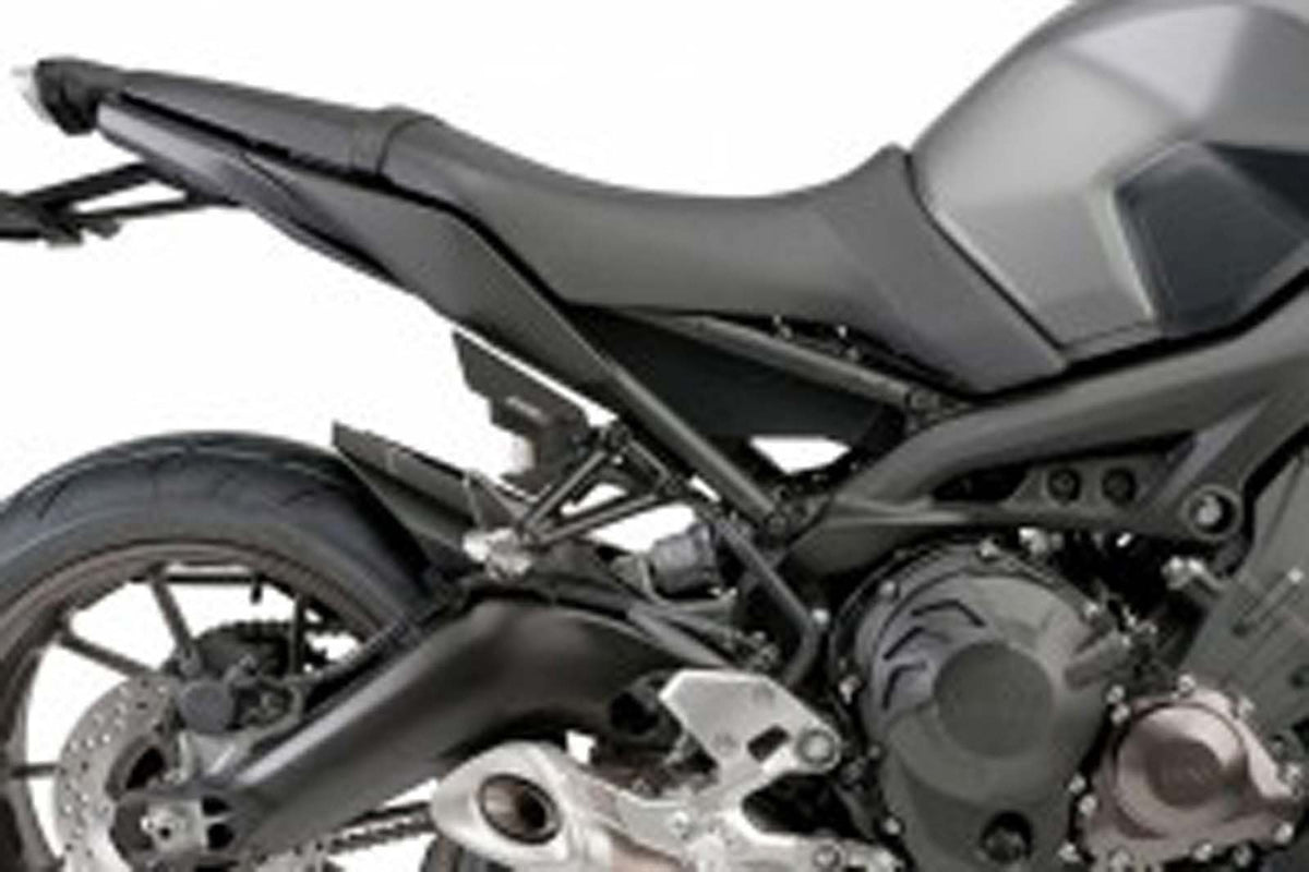 PUIG COVER SERBATOIO FLUIDO FRENO POSTERIORE PER YAMAHA TRACER 7 23-24 CARBON LOOK