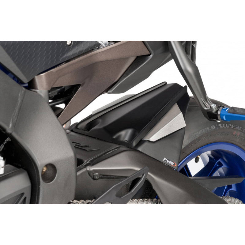 PUIG PARAFANGO POSTERIORE PER YAMAHA YZF-R1 RACE 24-25 NERO OPACO