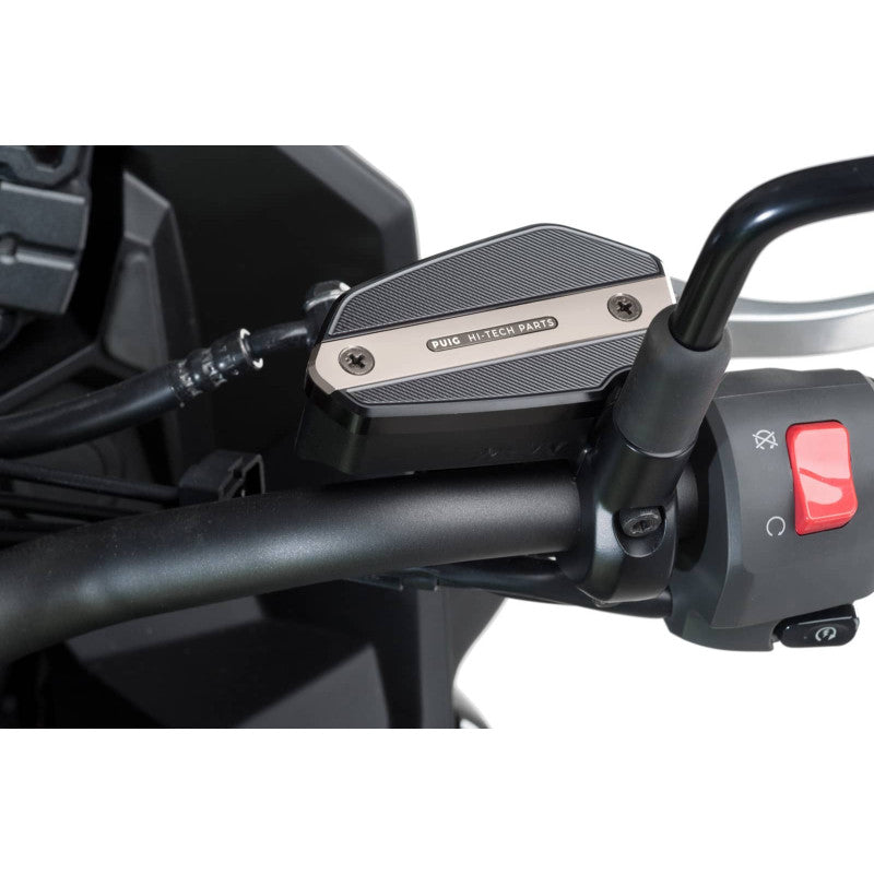 PUIG TAPPO SERBATOIO ANTERIORE PER FLUIDO FRENO PER KAWASAKI VERSYS 650 10-14 SILVER