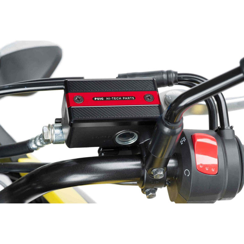 PUIG TAPPO SERBATOIO ANTERIORE PER FLUIDO FRENO PER SUZUKI SFV650 GLADIUS 09-15 ROSSO