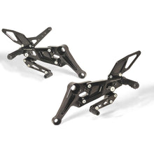 RACINGBIKE PEDANA REGOLABILE CON POGGIAPIEDI FISSO PER APRILIA TUONO 660 FACTORY 22-25 NERO